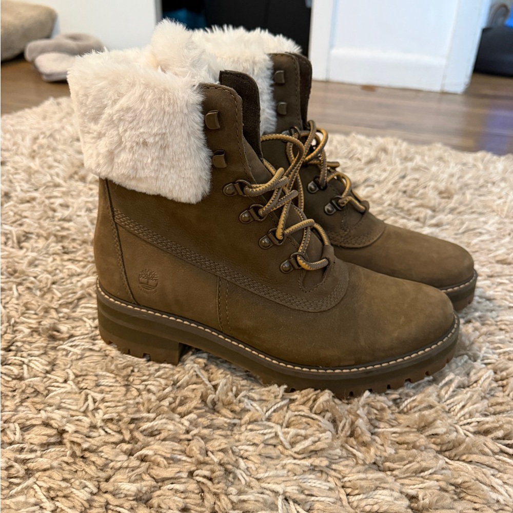 Timberland Women's Tan Fur-Trimmed Boots